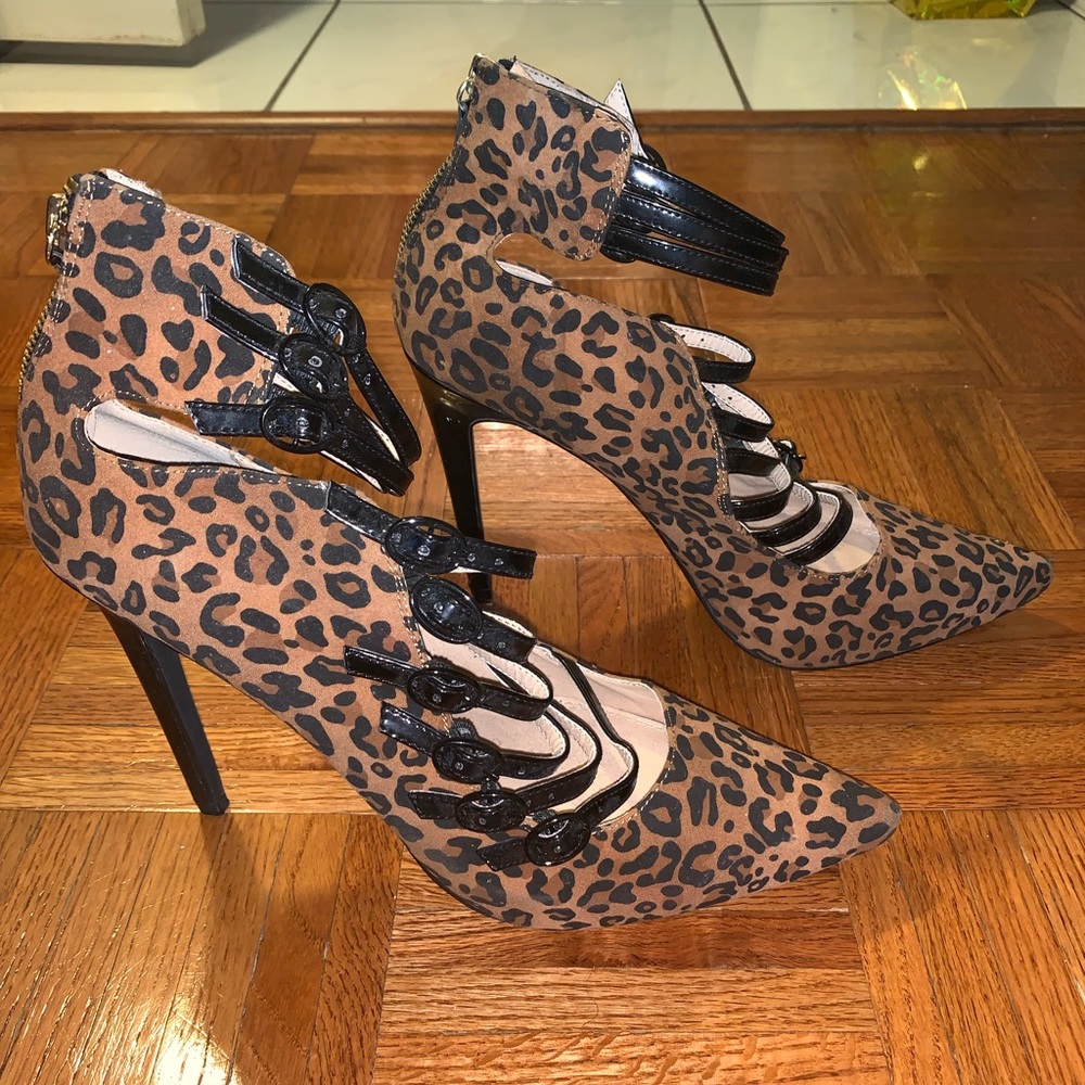 Leopard print multi strap heel size 11